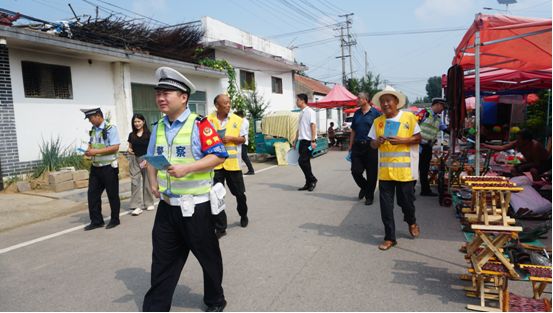 赶集日_新闻资讯图片素材_交通安全宣传