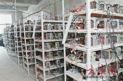 用来摆放运行外挂程序的客户端简装计算机及服务器的机房。