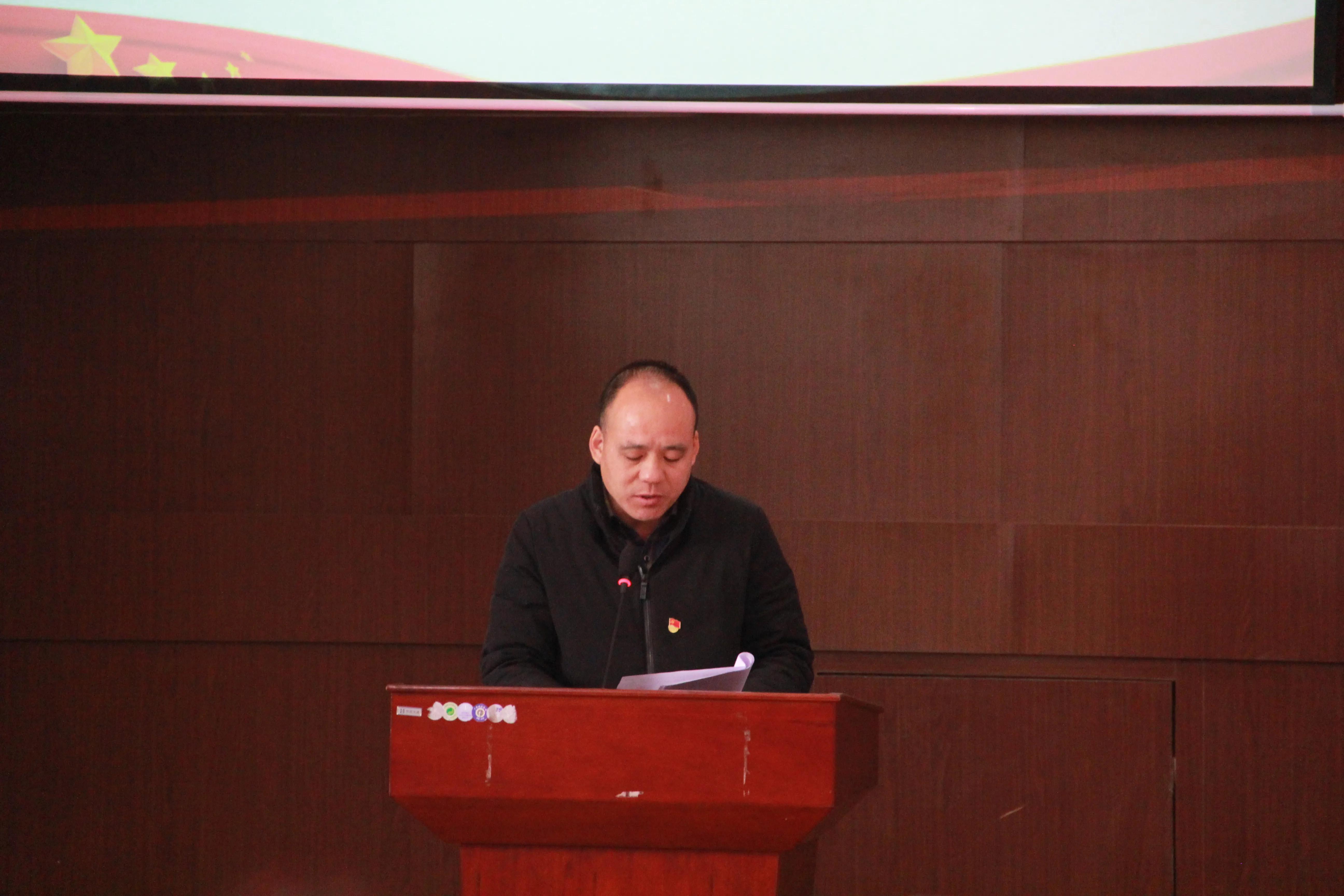 党员大会新闻稿_渭南中学党支部书记述职评议_渭南中学党建工作重点安排