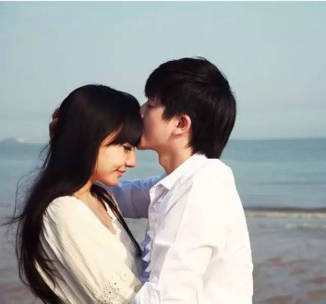 接吻技巧步骤_美女接吻技巧教学_接吻注意事项