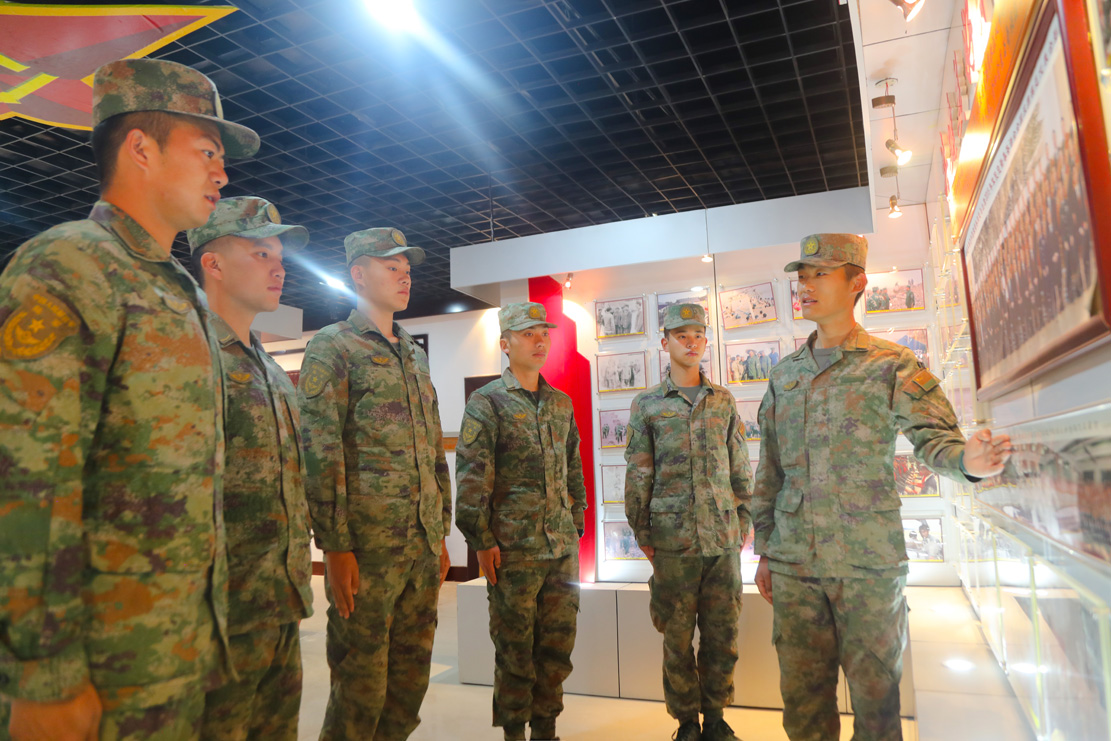 传承“五四”薪火，启航青春航标——新疆军区某团开展主题团日活动