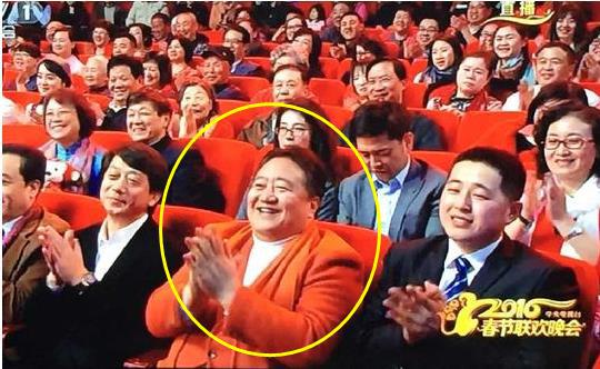 扒扒盘踞春晚观众席18年的“笑脸哥”之真实身份