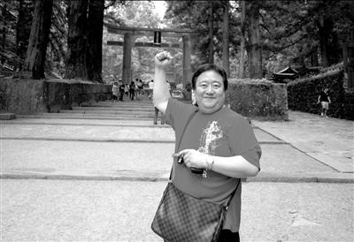 “笑脸哥”开微博侃春晚