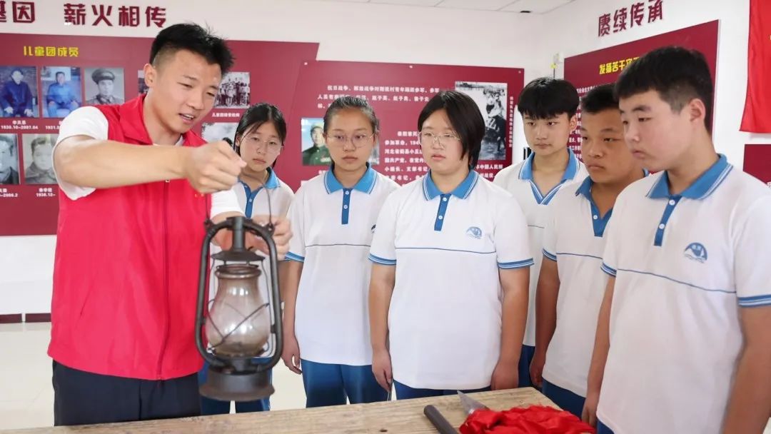 团日活动新闻稿模板_爱国主义教育活动 九一八事变主题团日活动 青年铭记历史