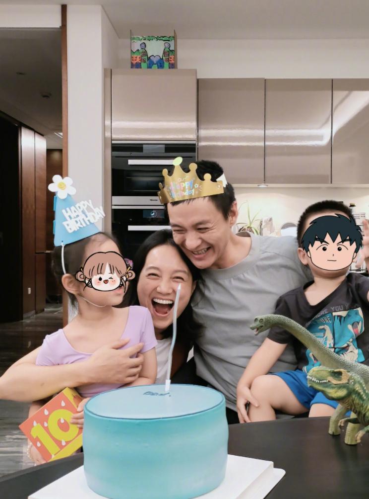 朱丹素颜庆生周一围41岁生日_周一围朱丹结婚照 新闻_朱丹周一围全家福