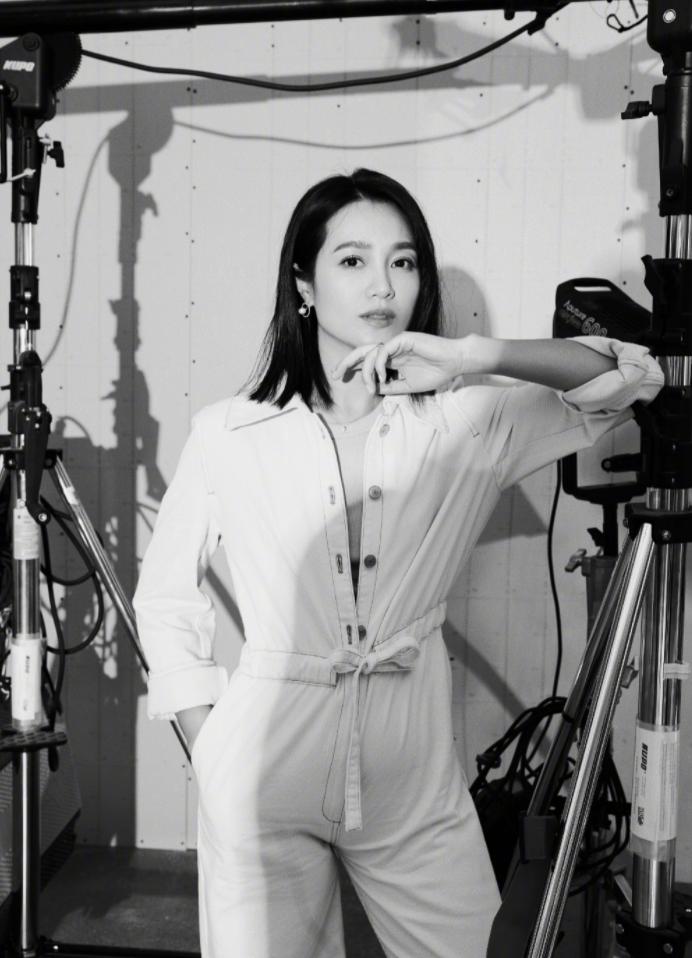 周一围朱丹结婚照 新闻_朱丹周一围全家福_朱丹素颜庆生周一围41岁生日