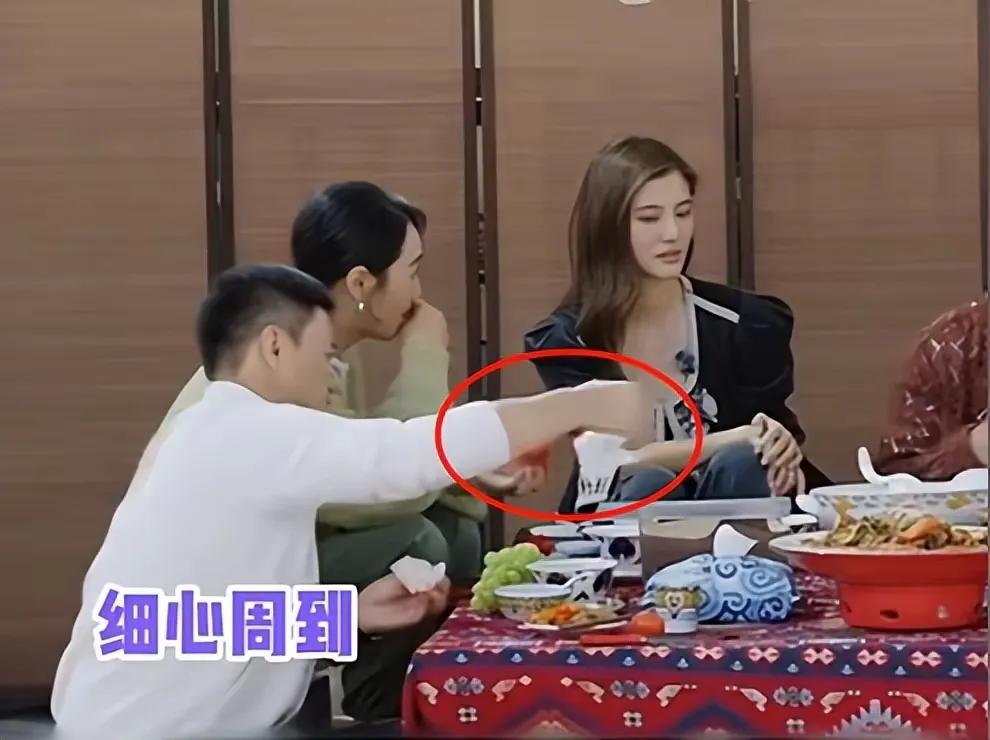 周一围朱丹夫妻档_周一围朱丹结婚照 新闻_周一围朱丹时尚选择