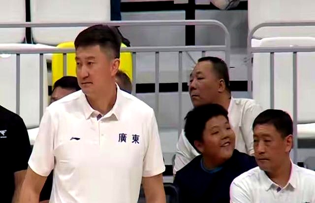 cba直播天津队广东_杜锋寻求大外援球员_广东队内线球员选择