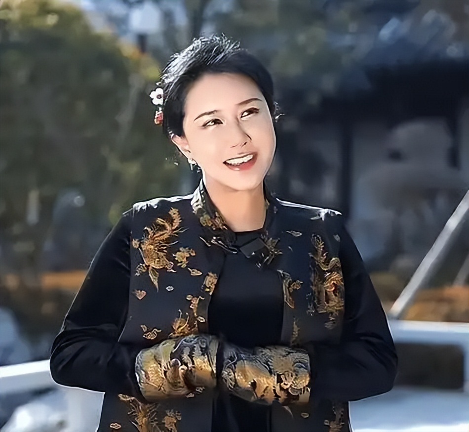 张暖雅17全婐照片图_张暖雅嫁给农村男人_张暖雅转型自媒体创业