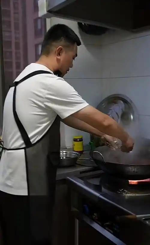 张暖雅转型自媒体创业_张暖雅17全婐照片图_张暖雅嫁给农村男人