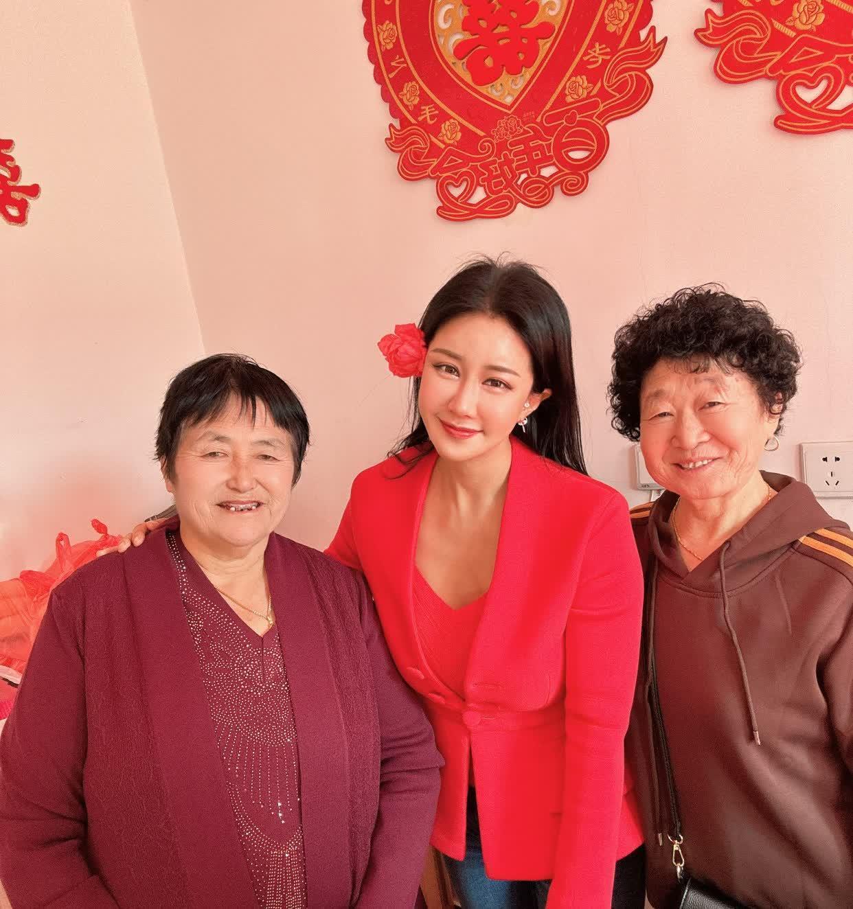 张暖雅爆出大尺度照片事件_张暖雅香港出道经历_张暖雅17全婐照片图