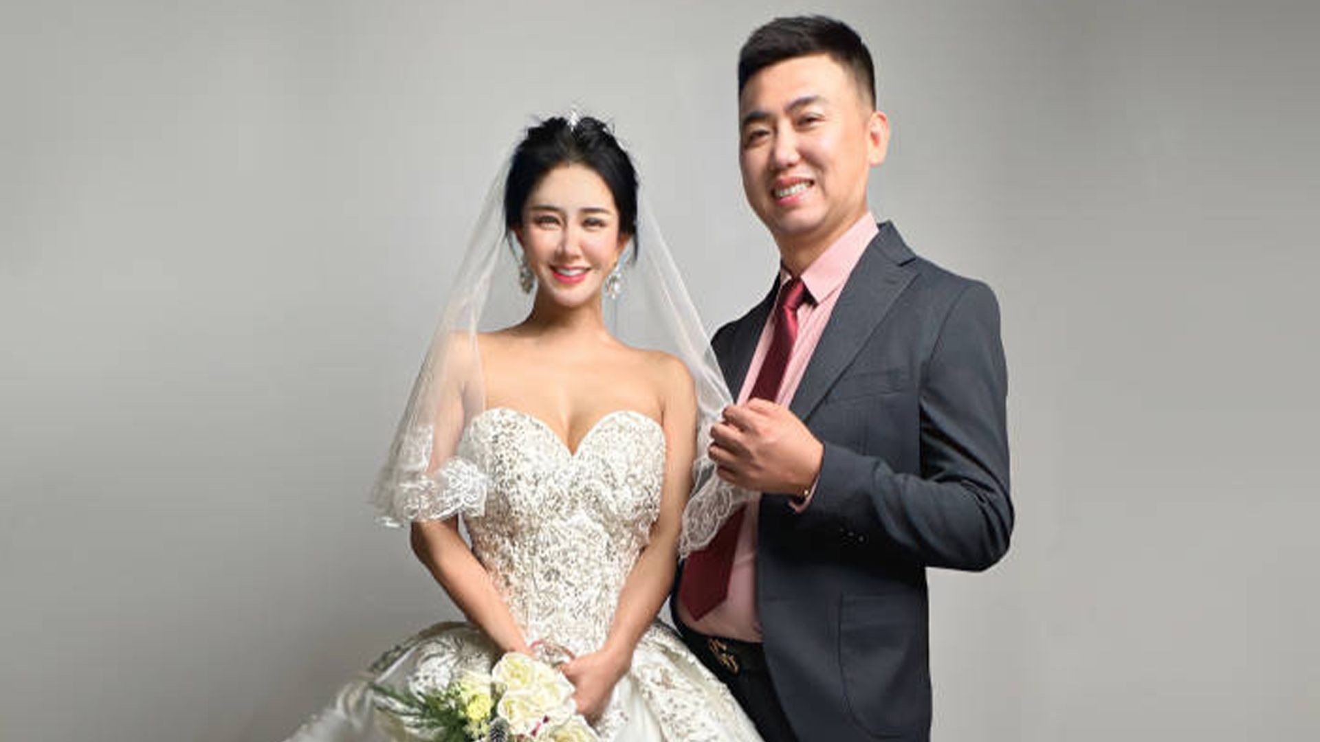 张暖雅香港出道经历_张暖雅爆出大尺度照片事件_张暖雅17全婐照片图