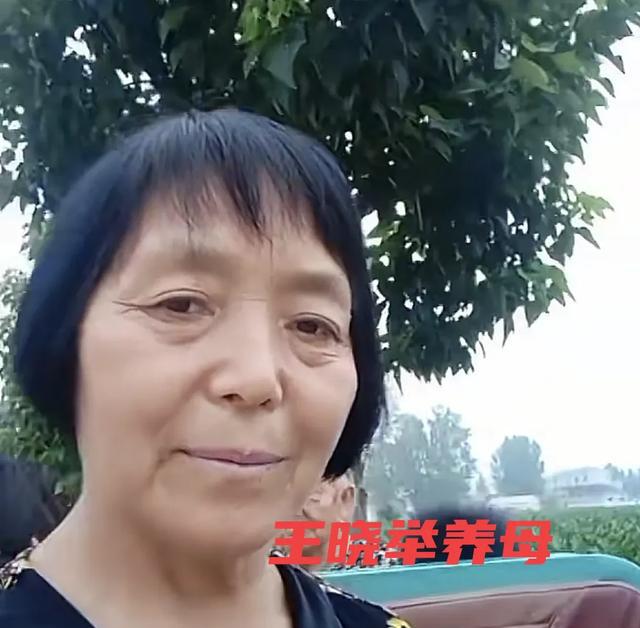 有没有人想领养小孩_河南养父母故事_寻找亲生父母