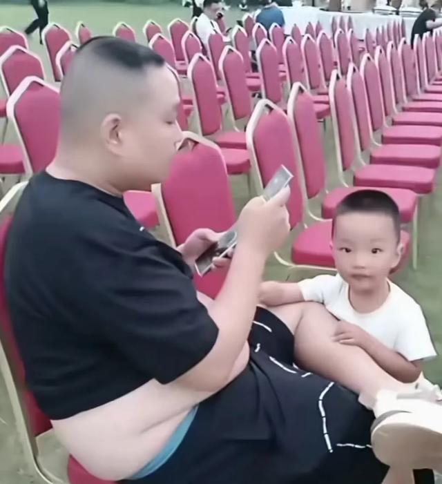 寻找亲生父母_有没有人想领养小孩_河南养父母故事