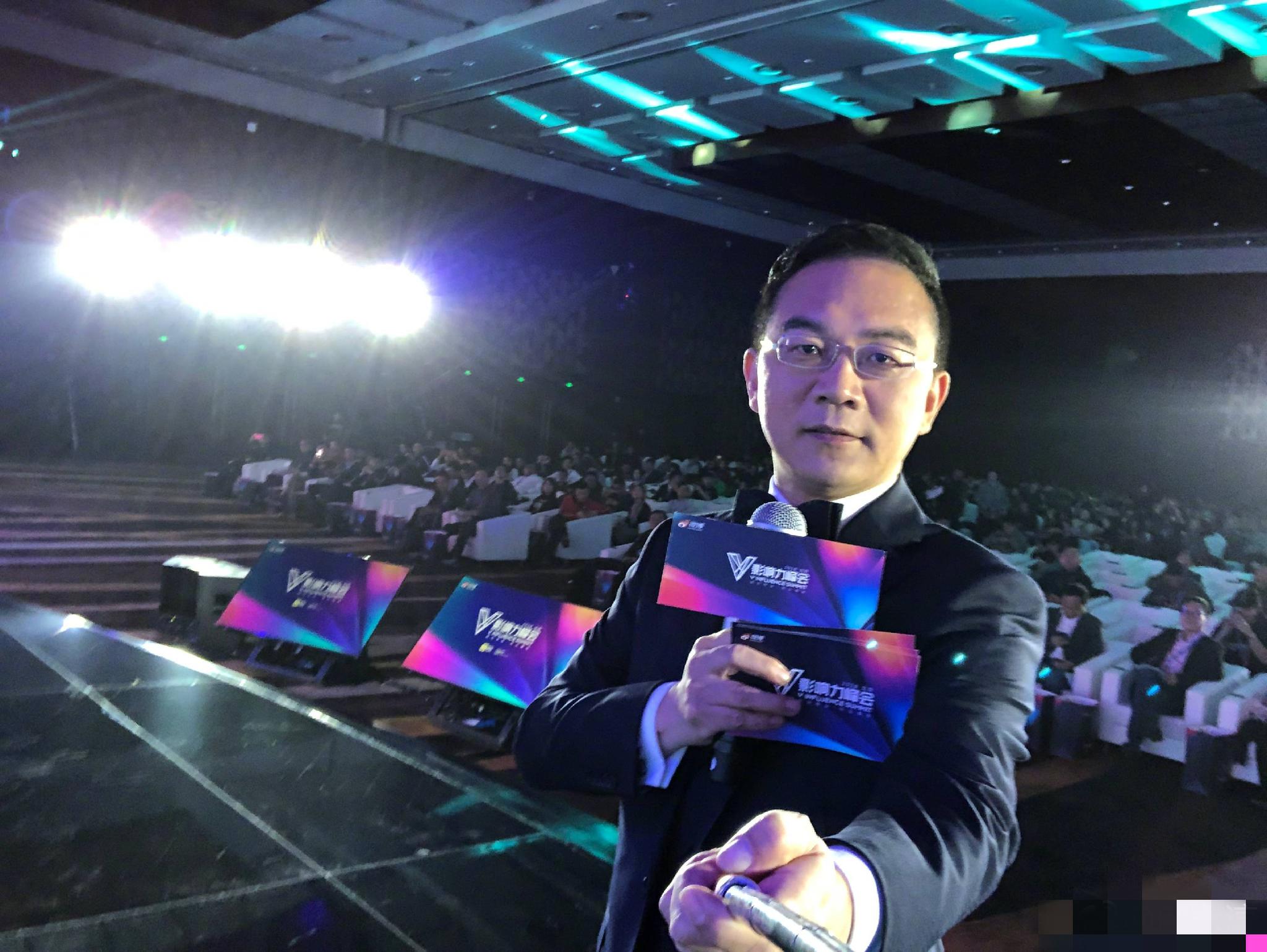 央视主持人名单变化_央视主持人刘姝婧_刘芳菲离开央视后的职业发展