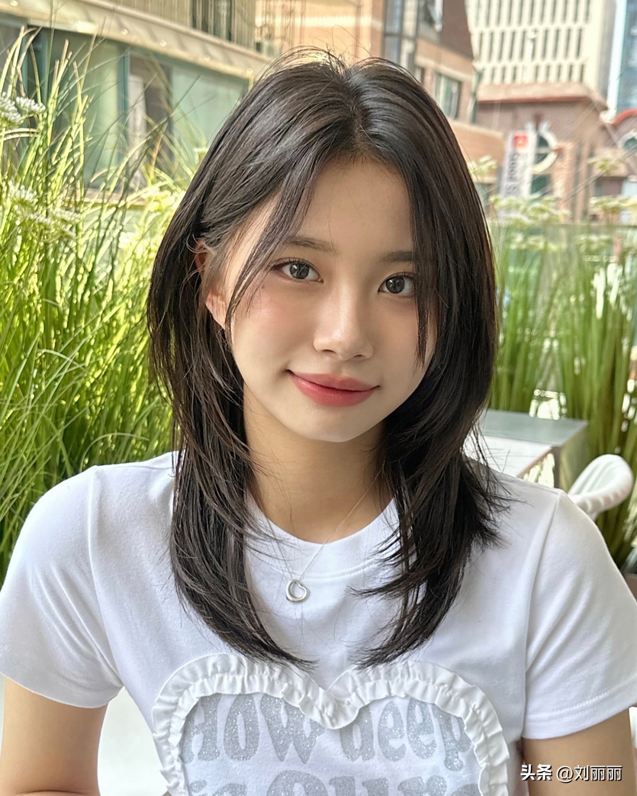 层次剪裁重塑脸型_女短发发型设计图片_韩式中短层次发型