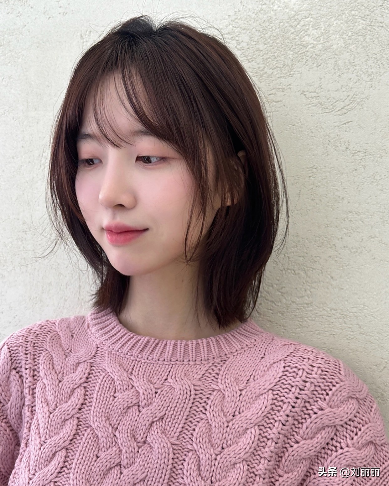 层次剪裁重塑脸型_女短发发型设计图片_韩式中短层次发型