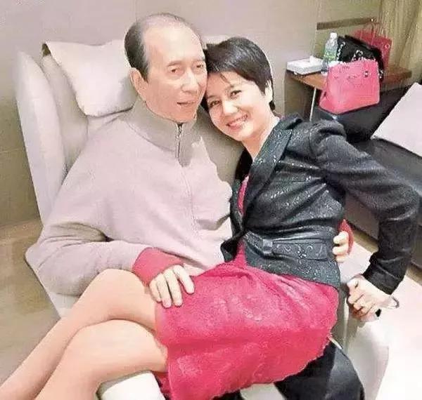 赌王何鸿燊视频_何鸿燊的传奇一生_赌王何鸿燊逝世