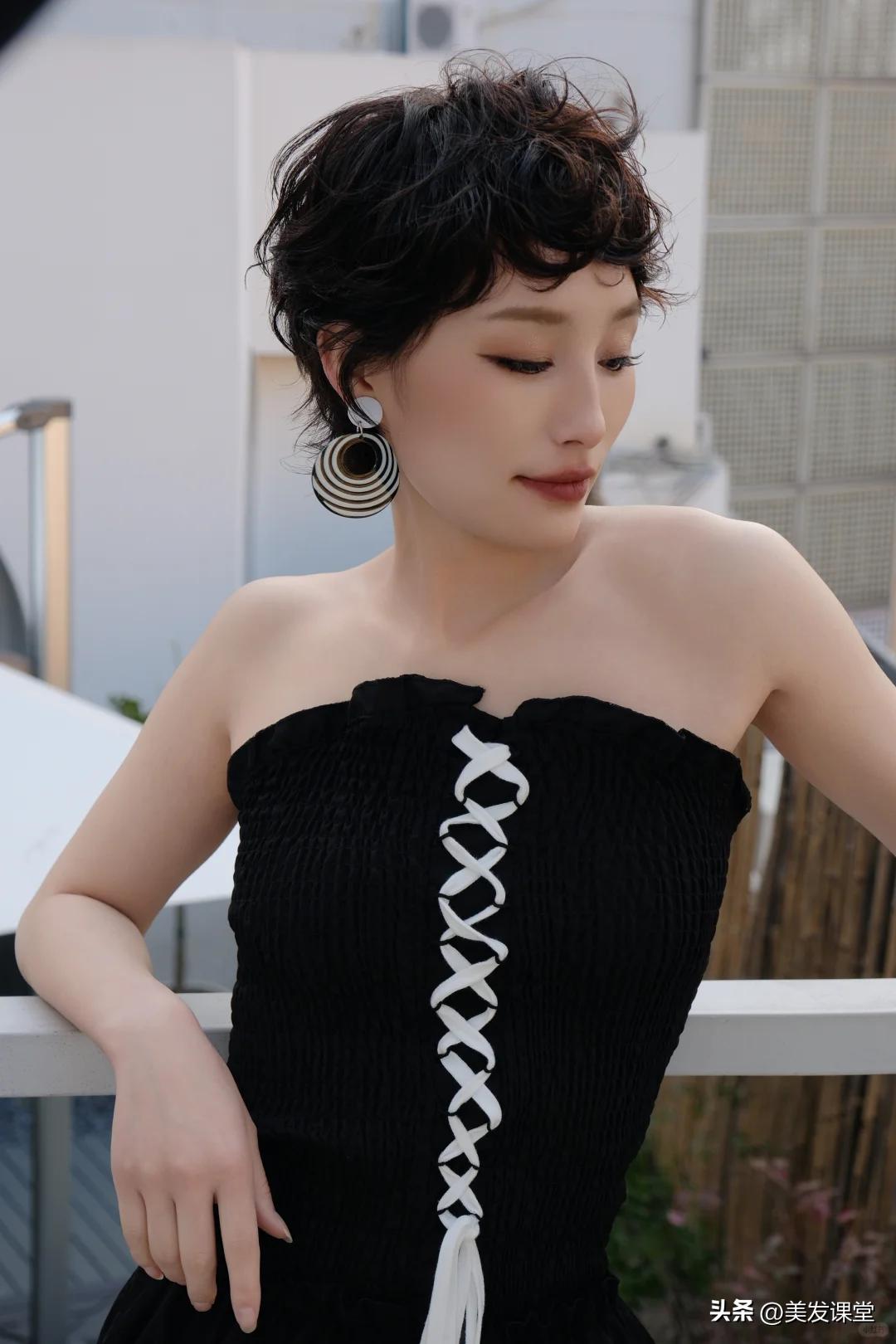 超短发烫发设计_女短发发型设计图片_日系微卷蓬松短发造型