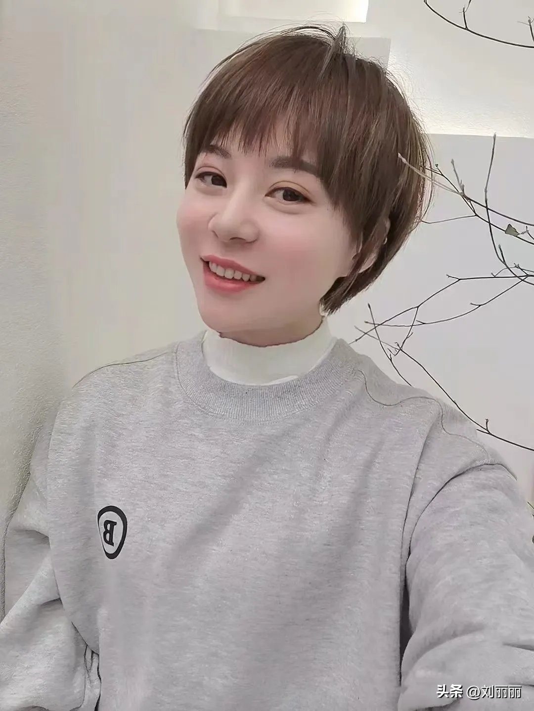 三款时尚发型推荐：挂耳短发、波波头全头烫、韩式造型烫