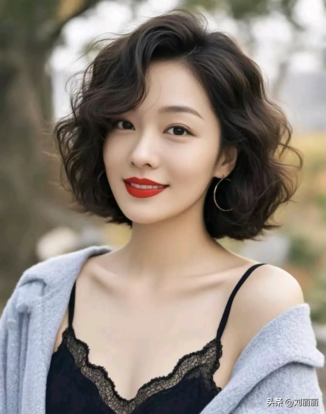 挂耳短发_波波头全头烫_女短发发型设计图片