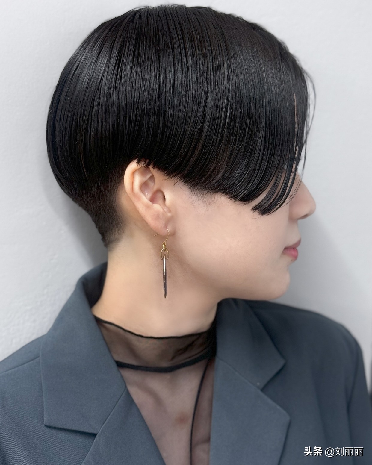 女短发发型设计图片_刘丽丽时尚发型_推后脖短发