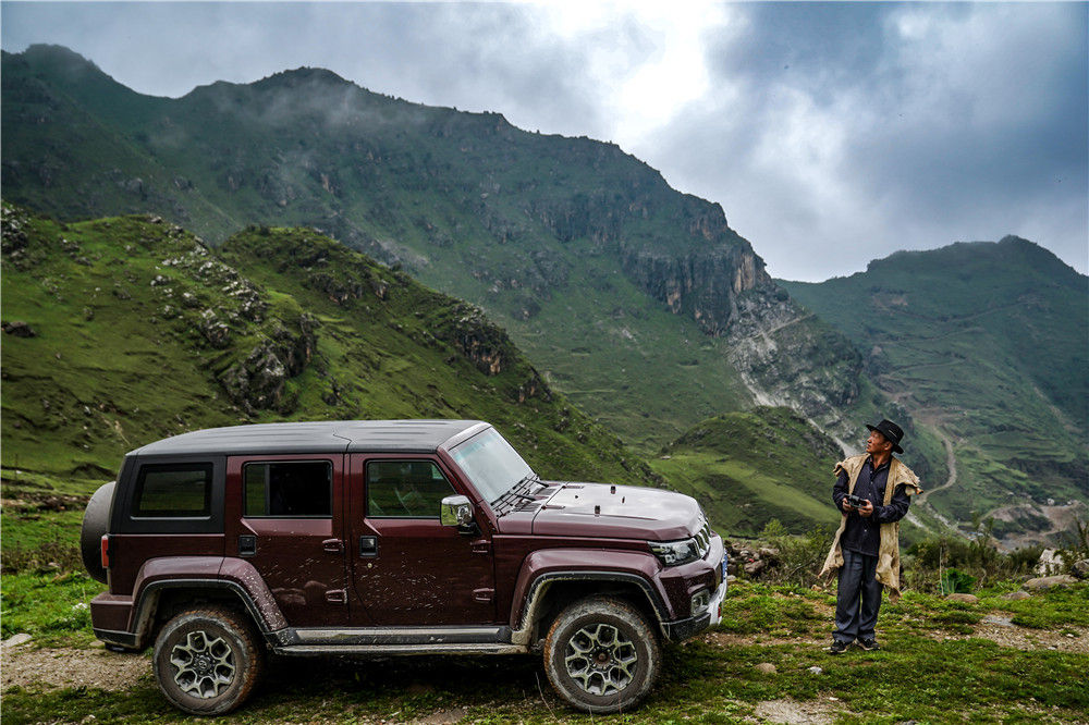 东川荒漠化治理_东川泥石流治理_流曲东川新闻
