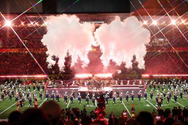 体育竞技的意义_体育产业升级_赛事经济