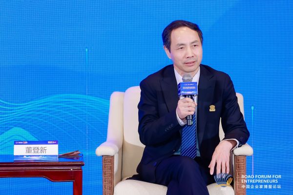 武汉科技大学金融证券研究所所长、中国养老金融50人论坛核心成员董登新：需提升家庭财富投资端管理能力