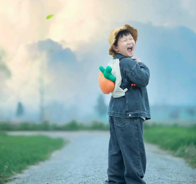1岁宝宝启蒙黄金期。10个在家玩的认知游戏，娃越玩越聪明
