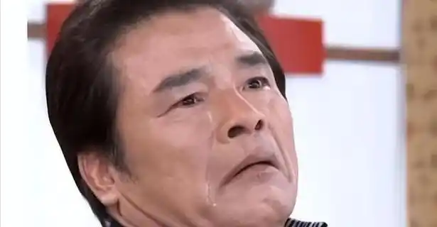 七旬富豪与六妻同屋,每月豪掷7万零花,今又迎娶小娇妻