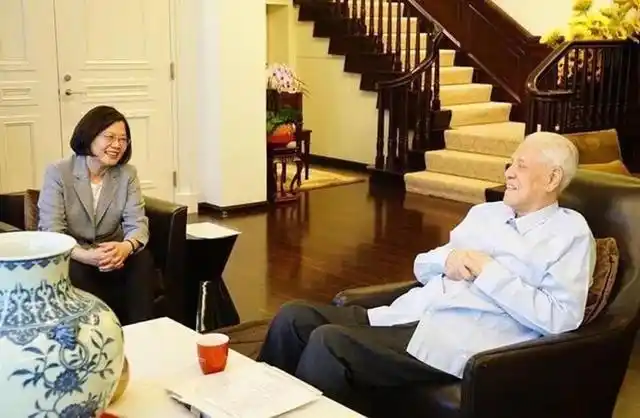 海峡锐评|这么玩,蔡英文将面临不可承受之重!