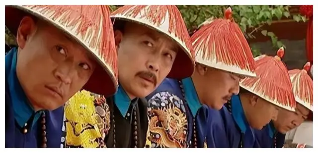 雍正身边有六大重要人物，支持雍正心甘情愿，包括他的两个弟弟