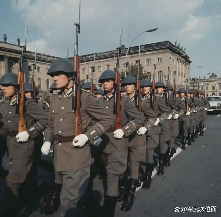 德军G43半自动步枪,精确性可靠性俱佳,却无法挽救战败的命运!