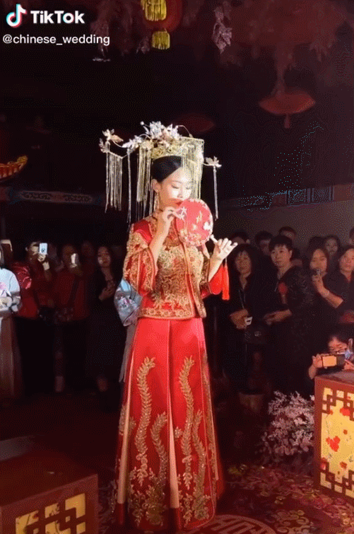 中式婚礼火遍全球！华丽梦幻有排面，国外网友：我也想整一个