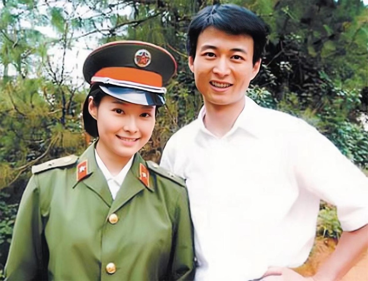 17年后，再看徐威，才明白他当年为何离开袁立娶世界冠军张怡宁