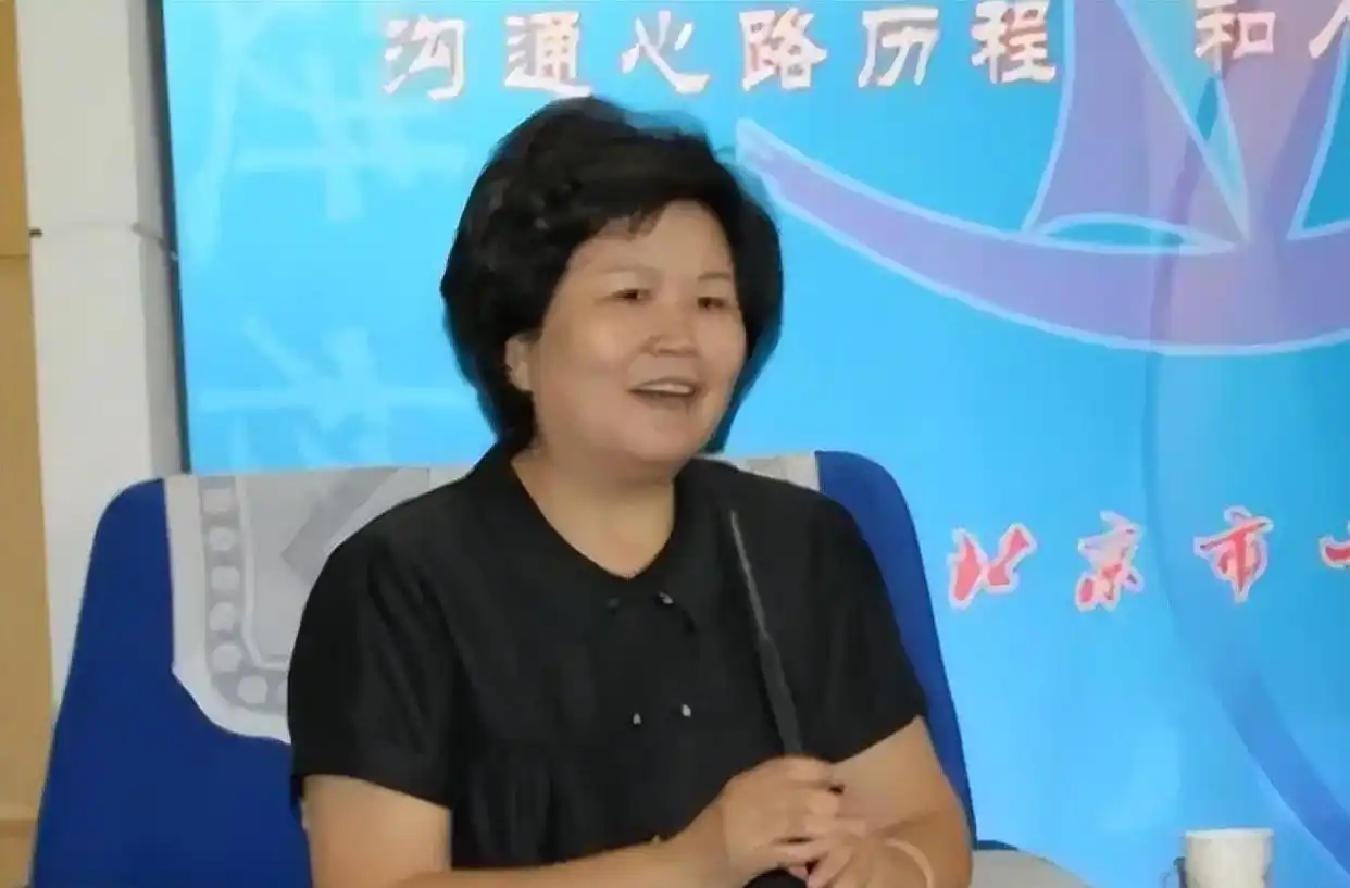 央视著名主持邢质斌：扎根央视35年零失误，退休后近况如何？