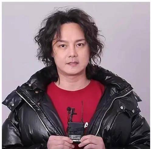 8位男星男生女相,有的越来越娇俏,有的成油腻大叔,长发遭人嫌