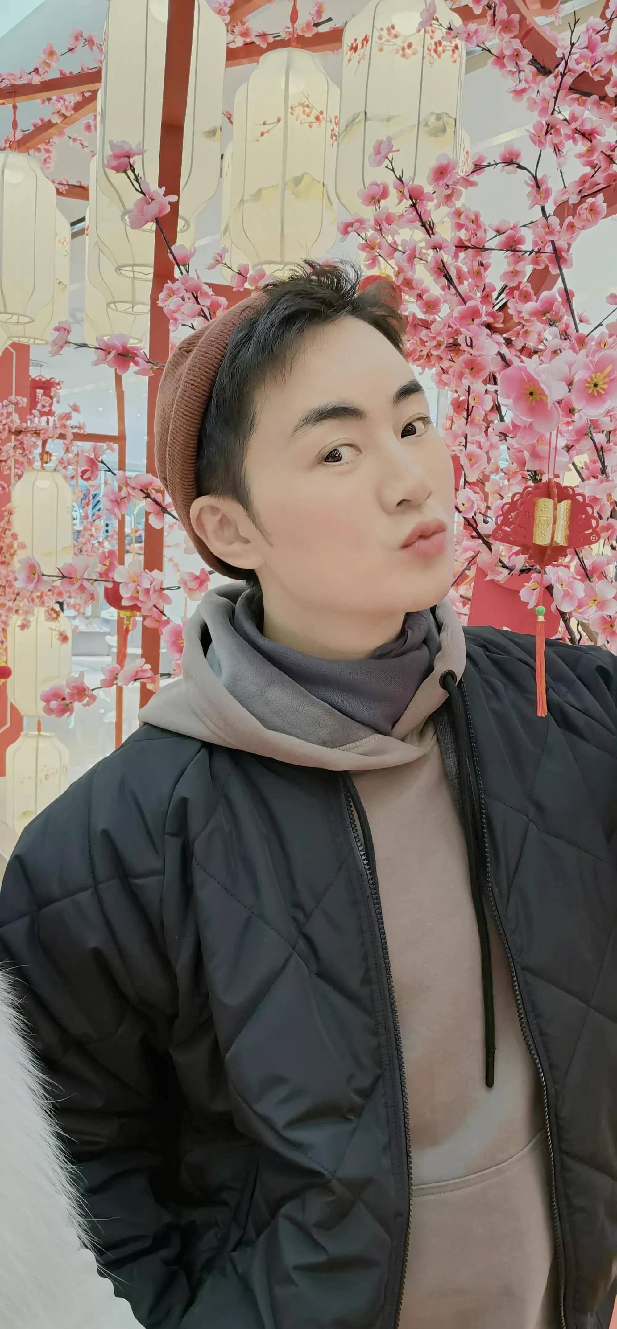 8位男星男生女相,有的越来越娇俏,有的成油腻大叔,长发遭人嫌