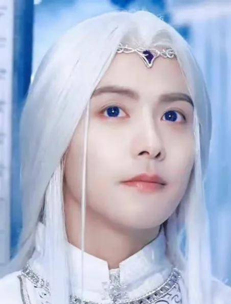 8位男星男生女相,有的越来越娇俏,有的成油腻大叔,长发遭人嫌