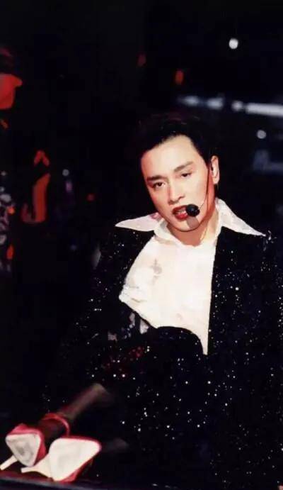 8位男星男生女相,有的越来越娇俏,有的成油腻大叔,长发遭人嫌