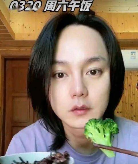 8位男星男生女相,有的越来越娇俏,有的成油腻大叔,长发遭人嫌