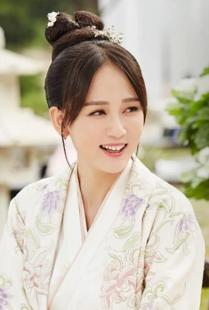 女星陈乔恩自曝确诊盲肠炎,出现腹泻胃痛症状,手术后恢复不错